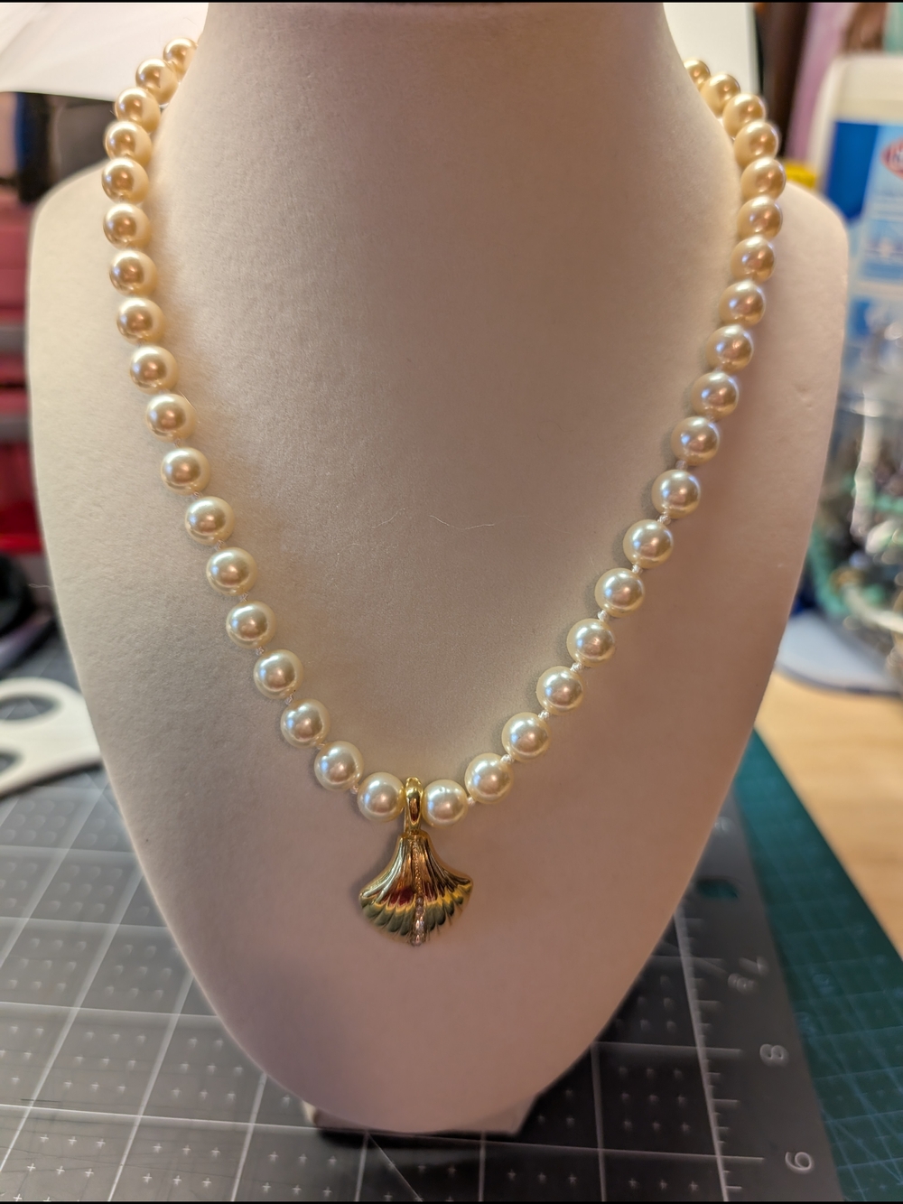 Gold Shell Pendant Pearl Necklace - Women Jewelry